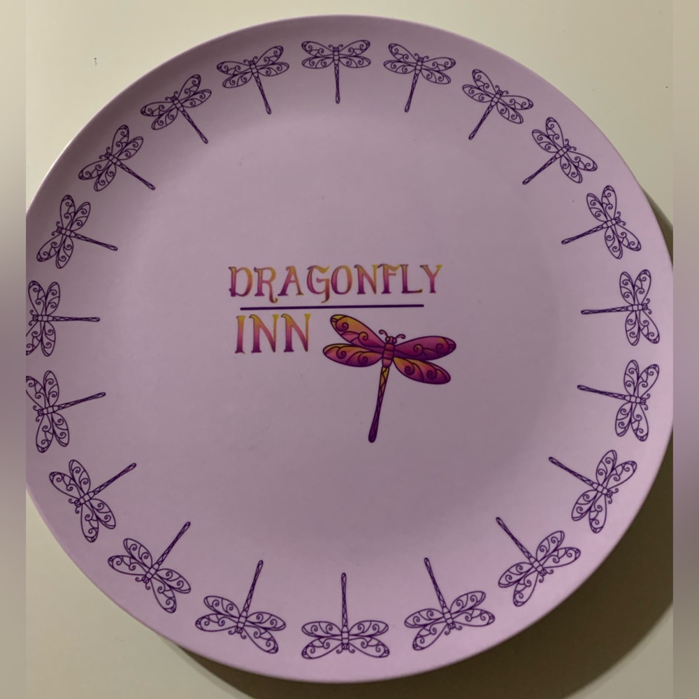 Set of 2: 10-inch Dragonfly Inn plates (Gilmore Girls)